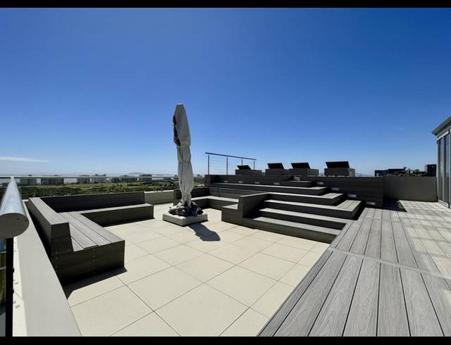 3 BEDROOM APARTMENT FOR SALE IN GREEN POINT